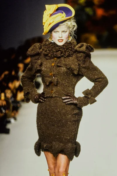 Look 43